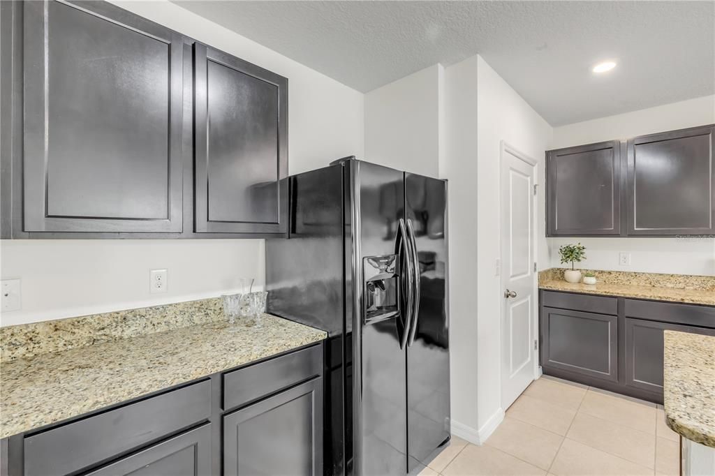En Venta: $314,900 (4 camas, 2 baños, 2319 Pies cuadrados)