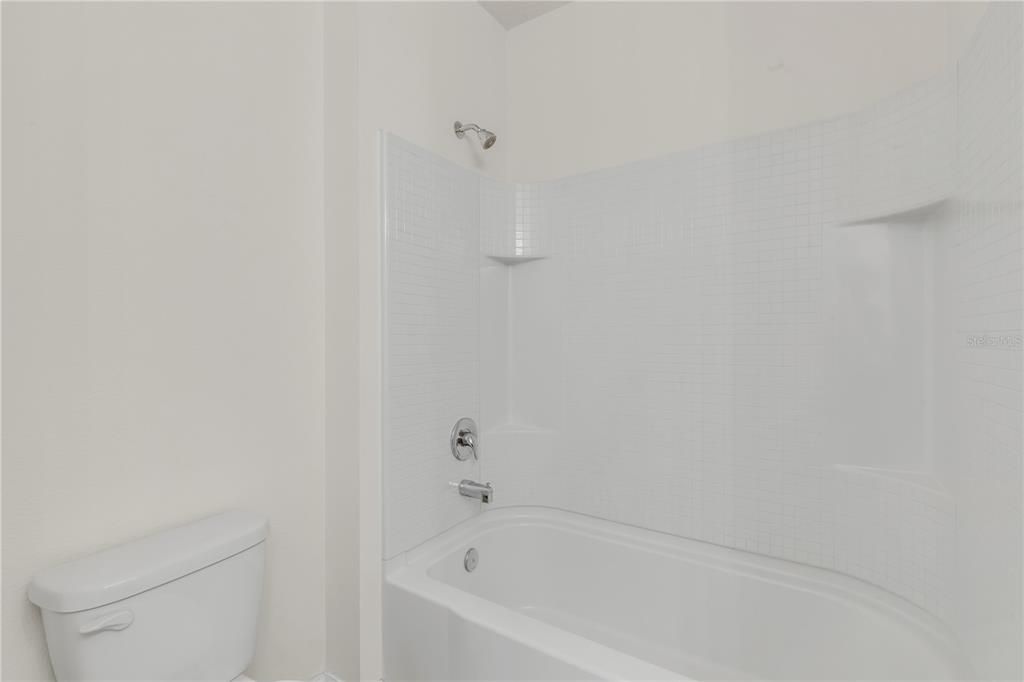 En Venta: $314,900 (4 camas, 2 baños, 2319 Pies cuadrados)