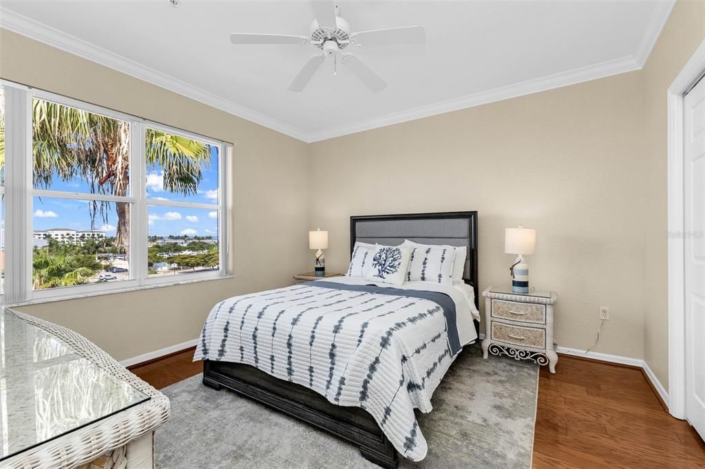 For Sale: $599,000 (3 beds, 2 baths, 2172 Square Feet)