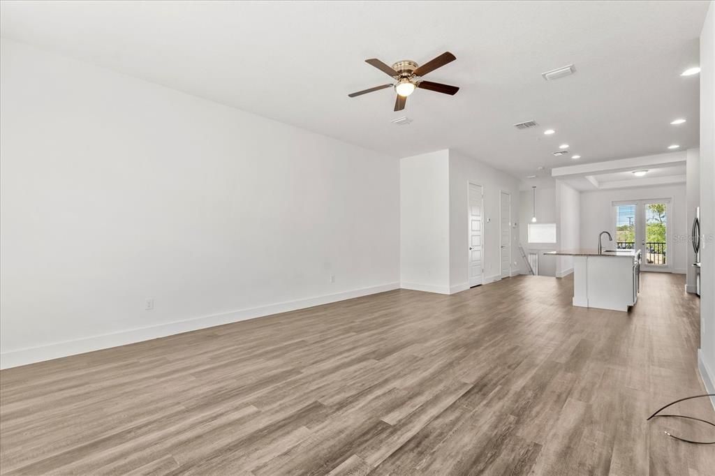 В аренду: $2,875 (3 спален, 2 ванн, 1800 Квадратных фут)