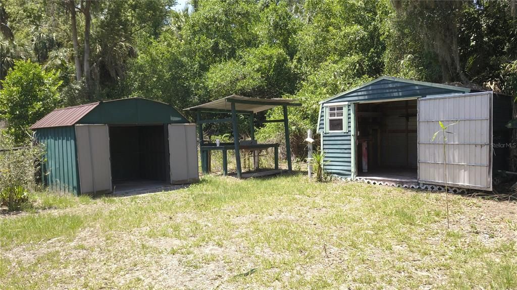 For Sale: $110,000 (2 beds, 1 baths, 770 Square Feet)
