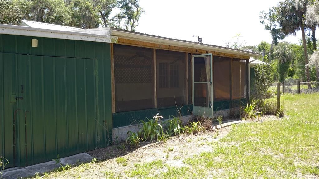 For Sale: $110,000 (2 beds, 1 baths, 770 Square Feet)