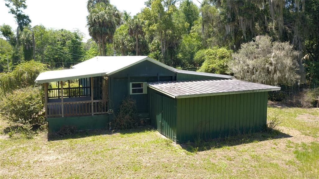 For Sale: $110,000 (2 beds, 1 baths, 770 Square Feet)