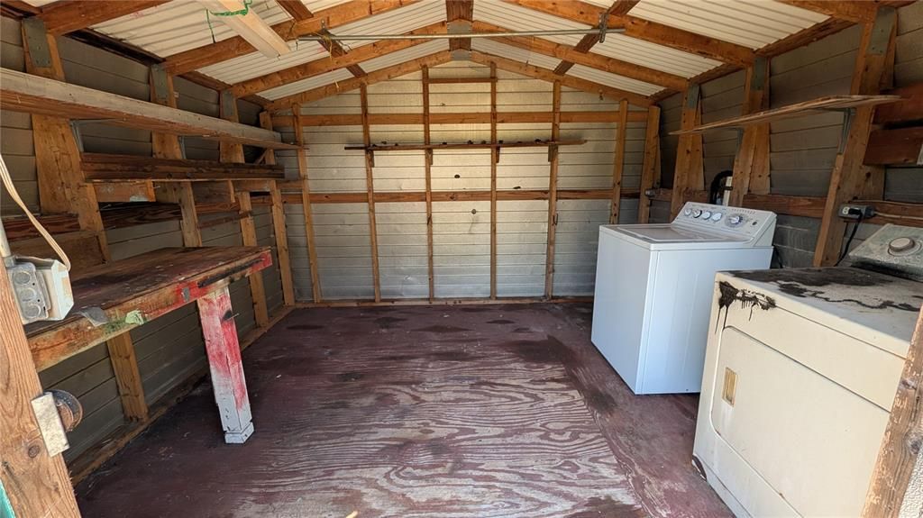For Sale: $110,000 (2 beds, 1 baths, 770 Square Feet)