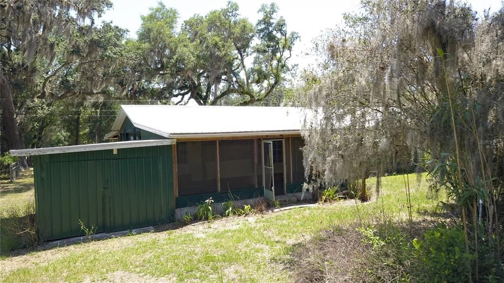 For Sale: $110,000 (2 beds, 1 baths, 770 Square Feet)