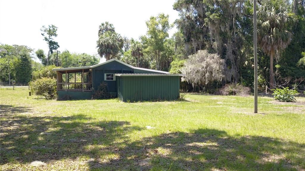 For Sale: $110,000 (2 beds, 1 baths, 770 Square Feet)