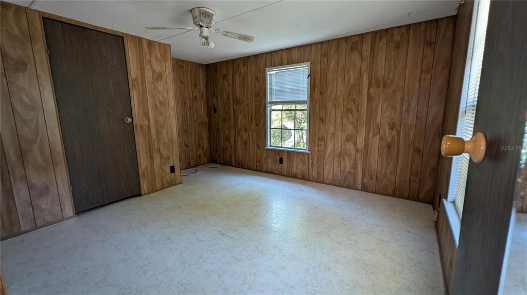 For Sale: $110,000 (2 beds, 1 baths, 770 Square Feet)
