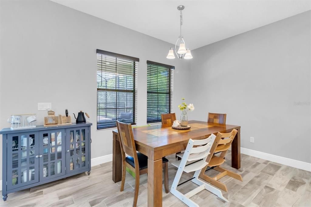 For Sale: $980,000 (5 beds, 4 baths, 3547 Square Feet)