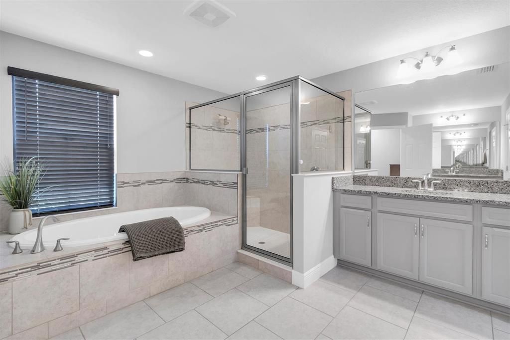 For Sale: $980,000 (5 beds, 4 baths, 3547 Square Feet)