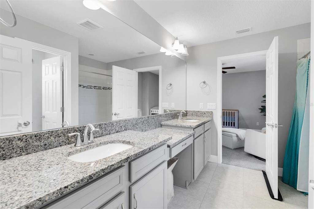 For Sale: $980,000 (5 beds, 4 baths, 3547 Square Feet)