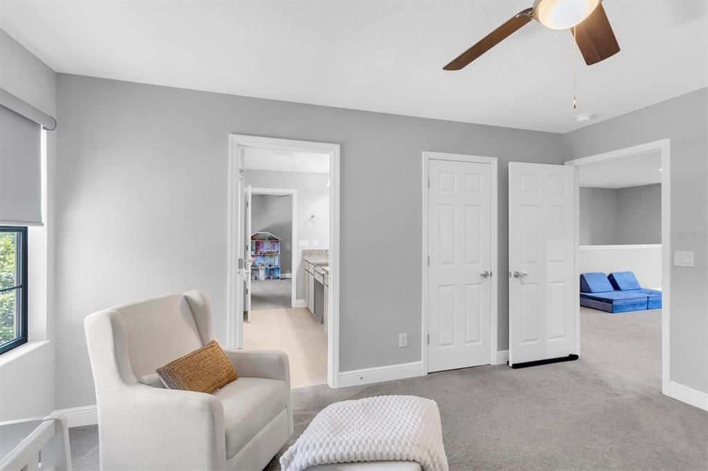 For Sale: $980,000 (5 beds, 4 baths, 3547 Square Feet)