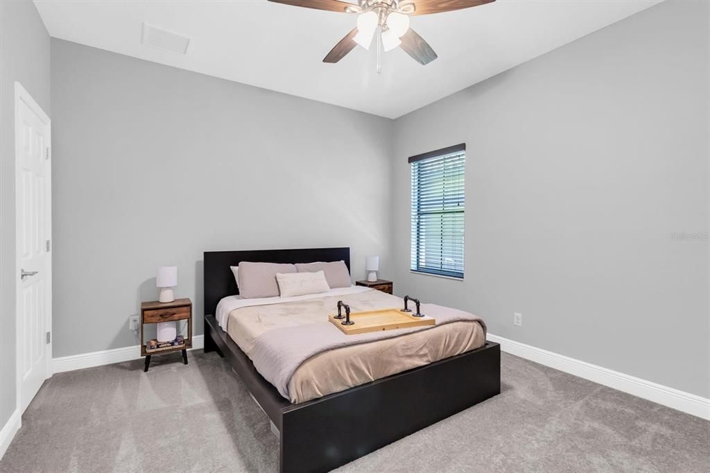 For Sale: $980,000 (5 beds, 4 baths, 3547 Square Feet)