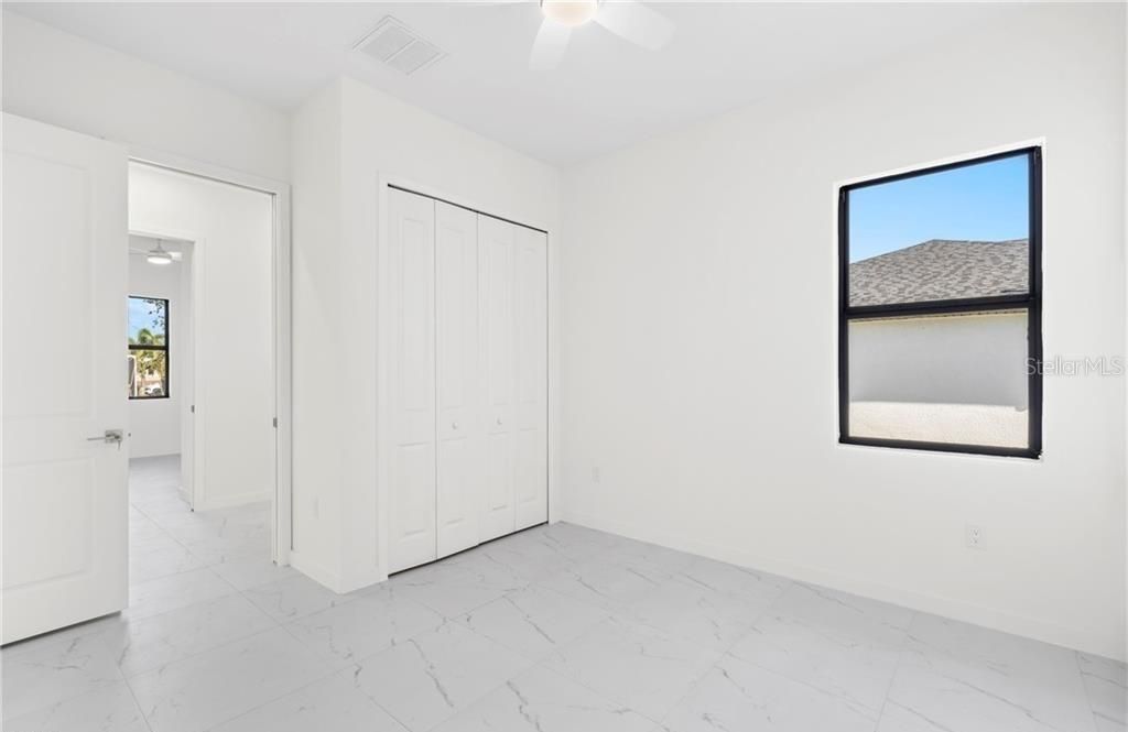En Venta: $420,000 (4 camas, 3 baños, 1904 Pies cuadrados)