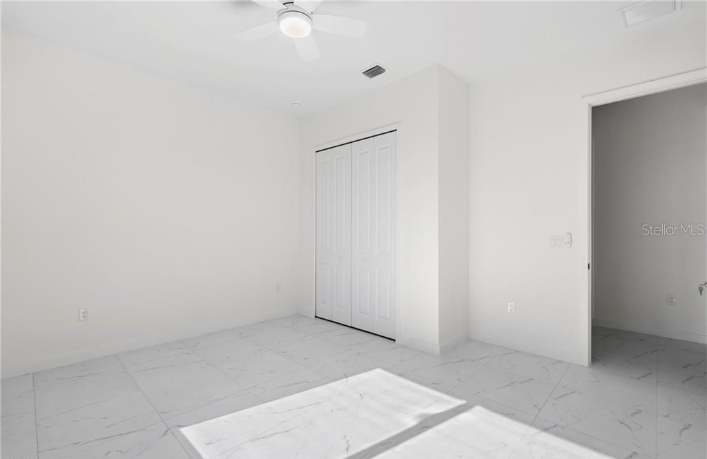 En Venta: $420,000 (4 camas, 3 baños, 1904 Pies cuadrados)