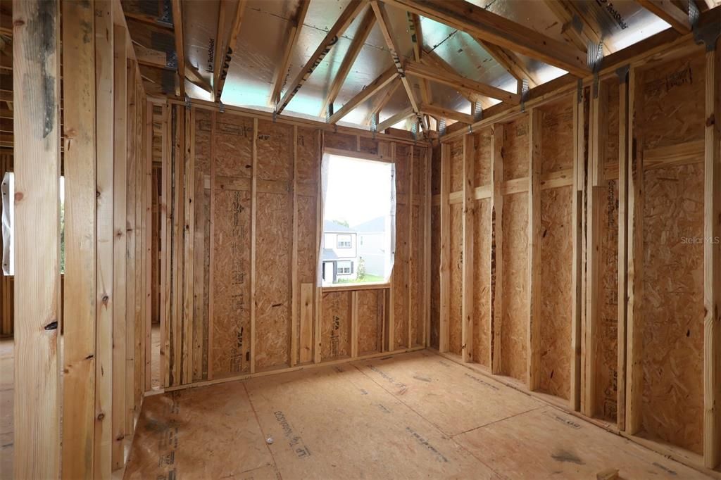 Activo con contrato: $639,990 (5 camas, 3 baños, 3120 Pies cuadrados)