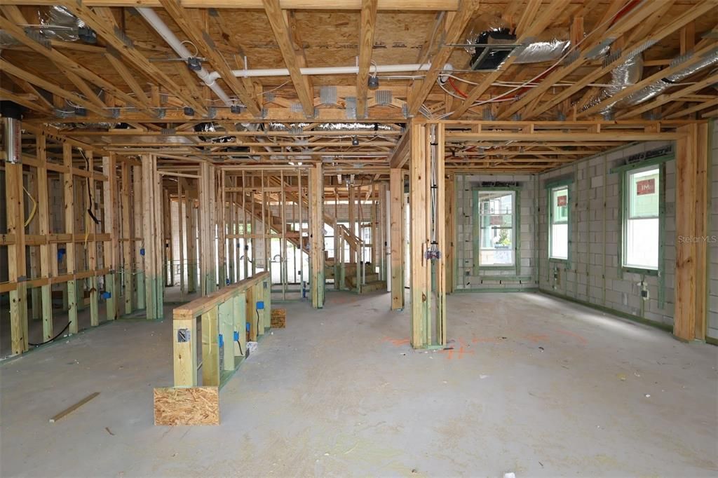 Activo con contrato: $639,990 (5 camas, 3 baños, 3120 Pies cuadrados)