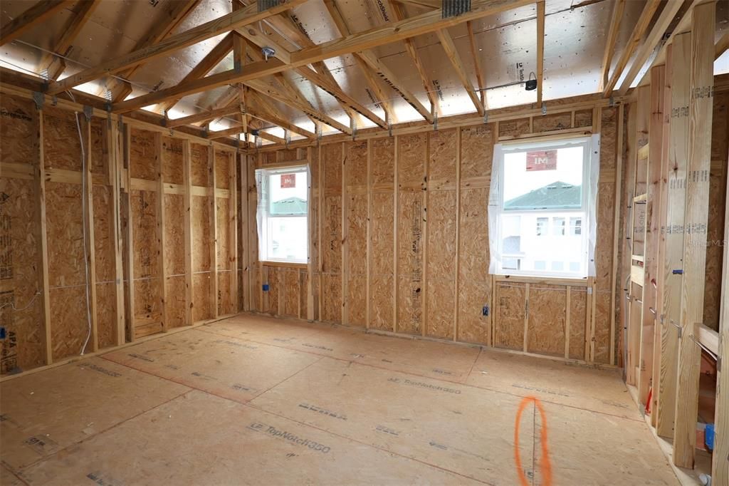 Activo con contrato: $639,990 (5 camas, 3 baños, 3120 Pies cuadrados)