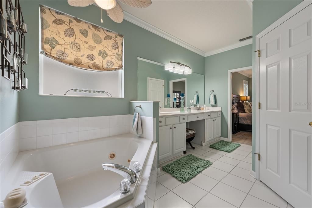 Active With Contract: $470,000 (4 beds, 3 baths, 2271 Square Feet)