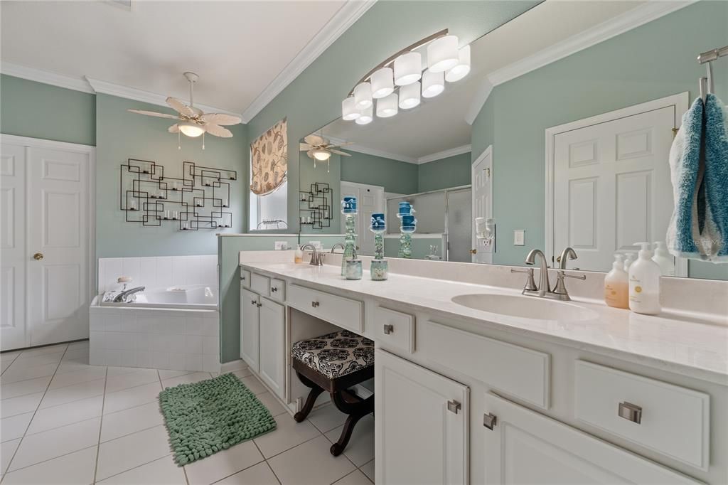 Active With Contract: $470,000 (4 beds, 3 baths, 2271 Square Feet)