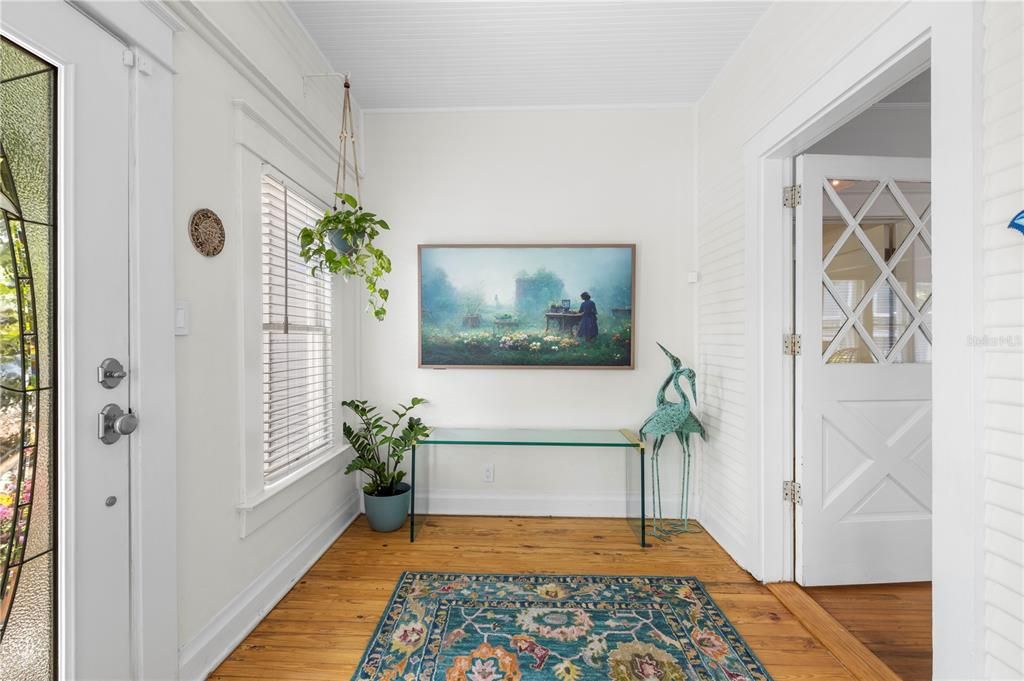 Activo con contrato: $599,000 (3 camas, 2 baños, 1555 Pies cuadrados)