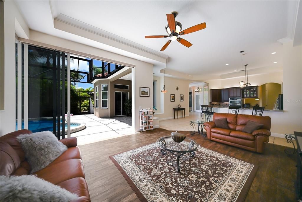 For Sale: $995,000 (5 beds, 4 baths, 4188 Square Feet)