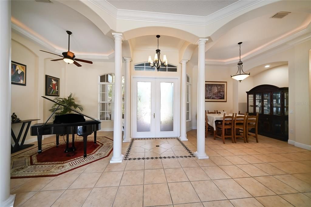 For Sale: $995,000 (5 beds, 4 baths, 4188 Square Feet)