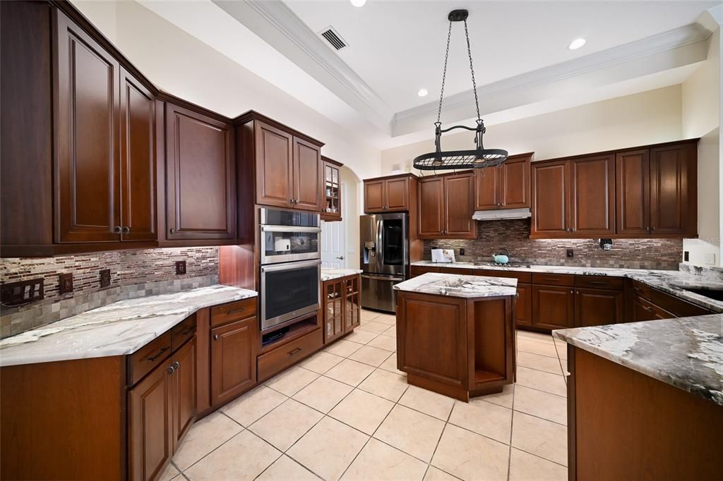 For Sale: $995,000 (5 beds, 4 baths, 4188 Square Feet)