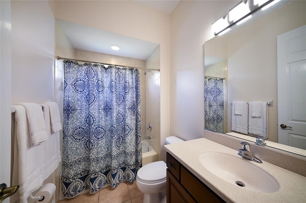 For Sale: $995,000 (5 beds, 4 baths, 4188 Square Feet)