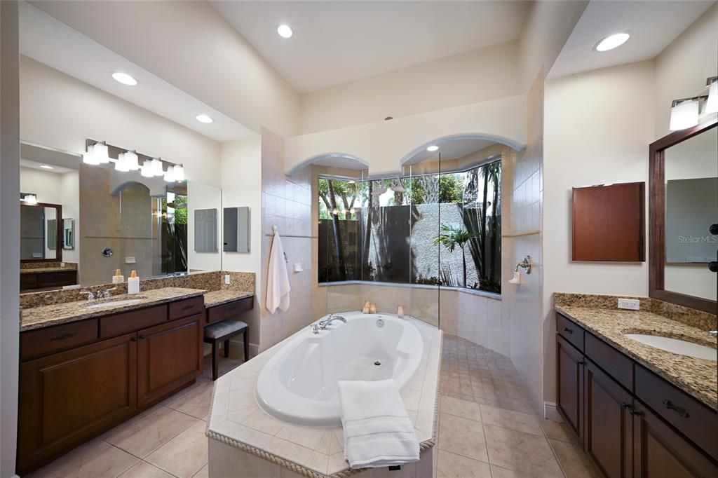 For Sale: $995,000 (5 beds, 4 baths, 4188 Square Feet)