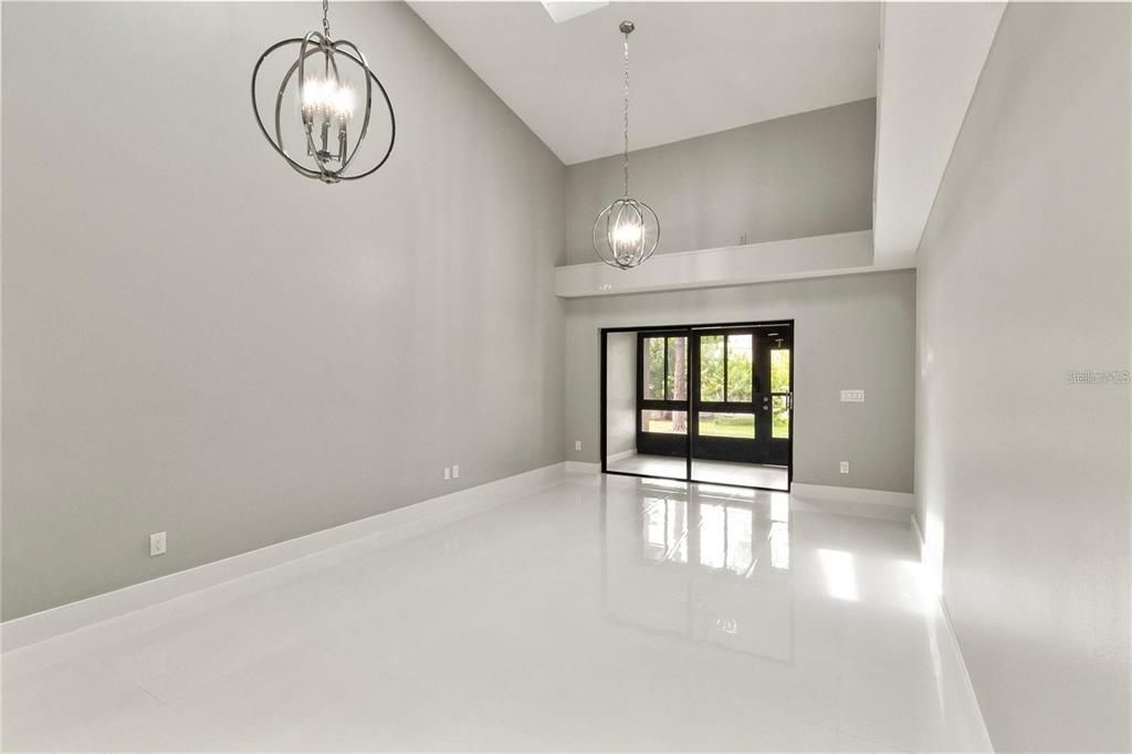 Active With Contract: $3,400 (3 beds, 2 baths, 1994 Square Feet)