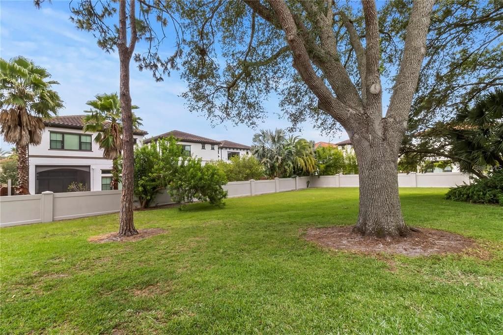 Active With Contract: $3,400 (3 beds, 2 baths, 1994 Square Feet)