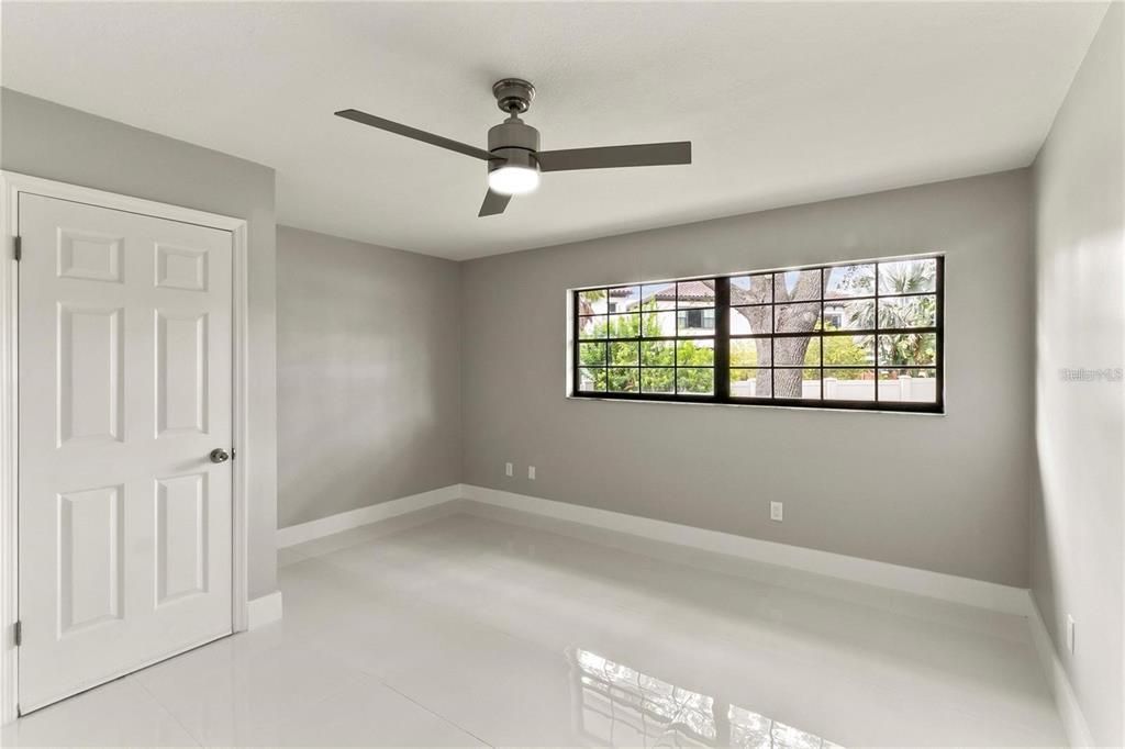 Active With Contract: $3,400 (3 beds, 2 baths, 1994 Square Feet)