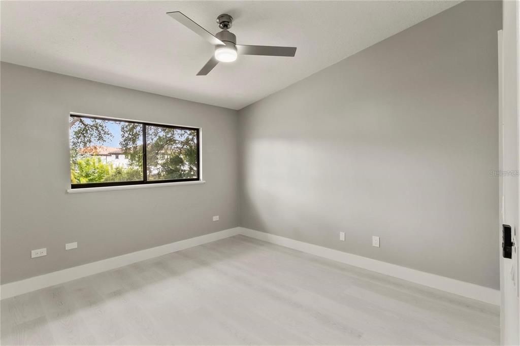 Active With Contract: $3,400 (3 beds, 2 baths, 1994 Square Feet)