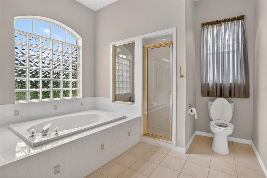 For Sale: $565,000 (4 beds, 3 baths, 2853 Square Feet)