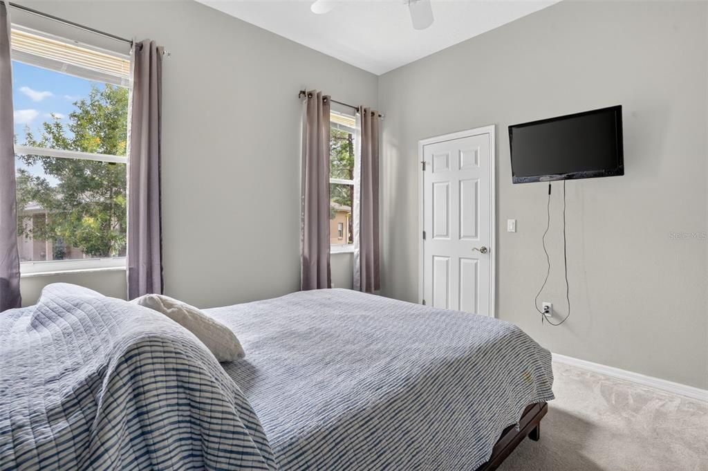 For Sale: $565,000 (4 beds, 3 baths, 2853 Square Feet)