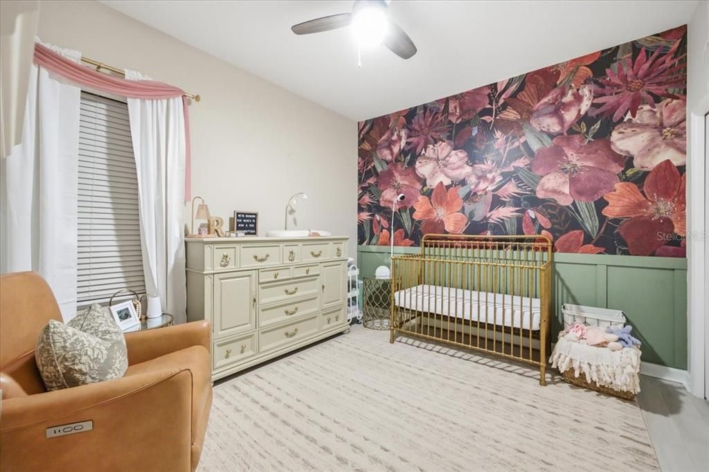 Activo con contrato: $849,900 (4 camas, 2 baños, 2324 Pies cuadrados)