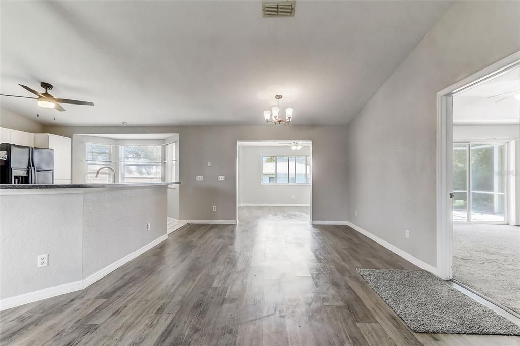 Active With Contract: $170,000 (3 beds, 2 baths, 1687 Square Feet)