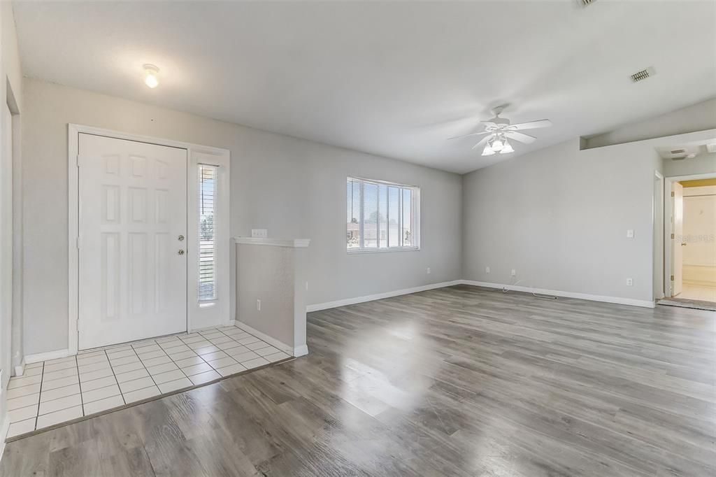 Active With Contract: $170,000 (3 beds, 2 baths, 1687 Square Feet)