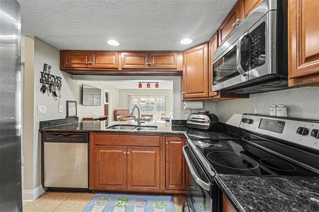 En Venta: $215,000 (2 camas, 2 baños, 956 Pies cuadrados)