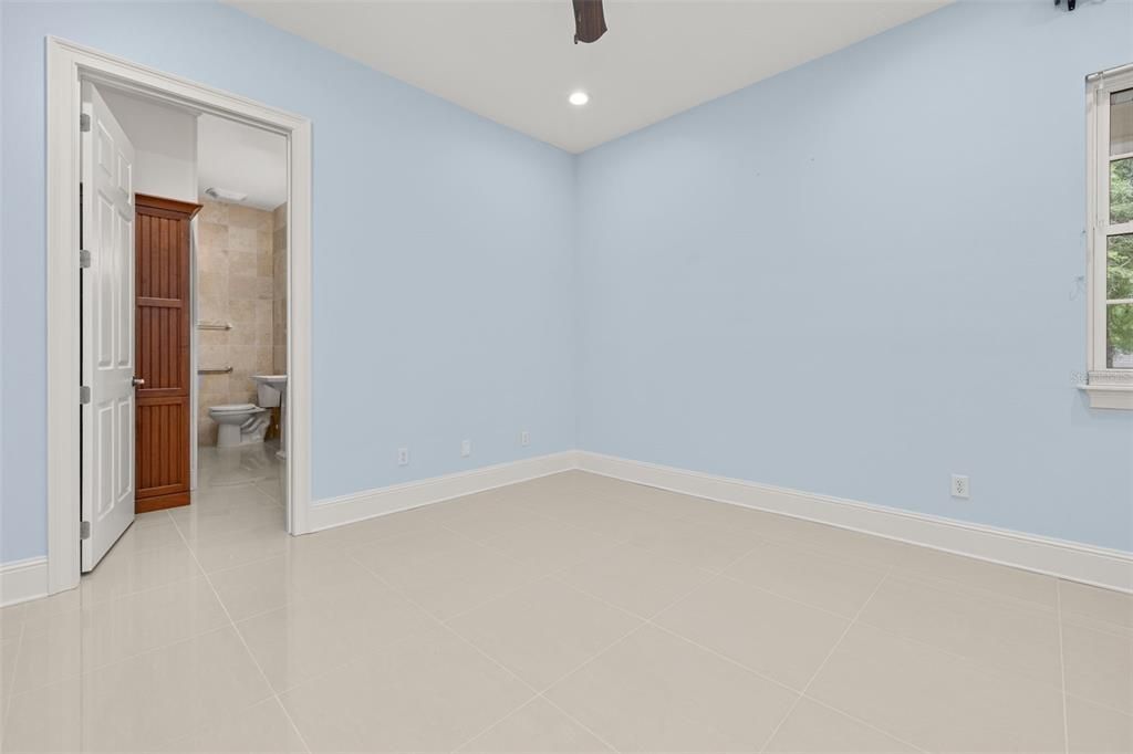 For Sale: $2,195,000 (5 beds, 4 baths, 4205 Square Feet)