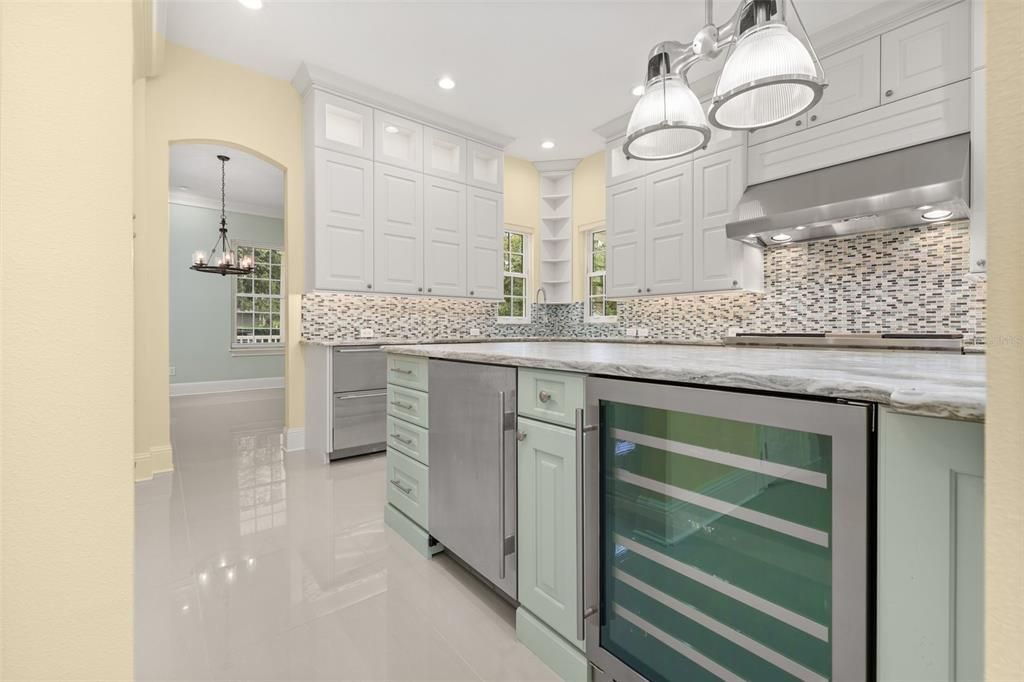 For Sale: $2,195,000 (5 beds, 4 baths, 4205 Square Feet)