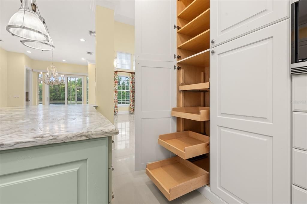 For Sale: $2,195,000 (5 beds, 4 baths, 4205 Square Feet)