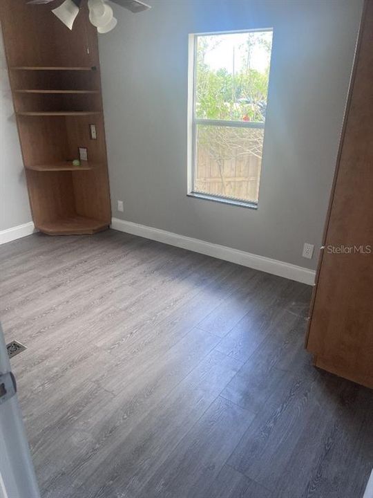 For Sale: $148,900 (3 beds, 2 baths, 1100 Square Feet)