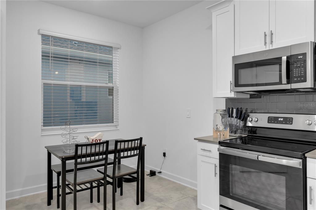 For Sale: $445,000 (4 beds, 3 baths, 2104 Square Feet)