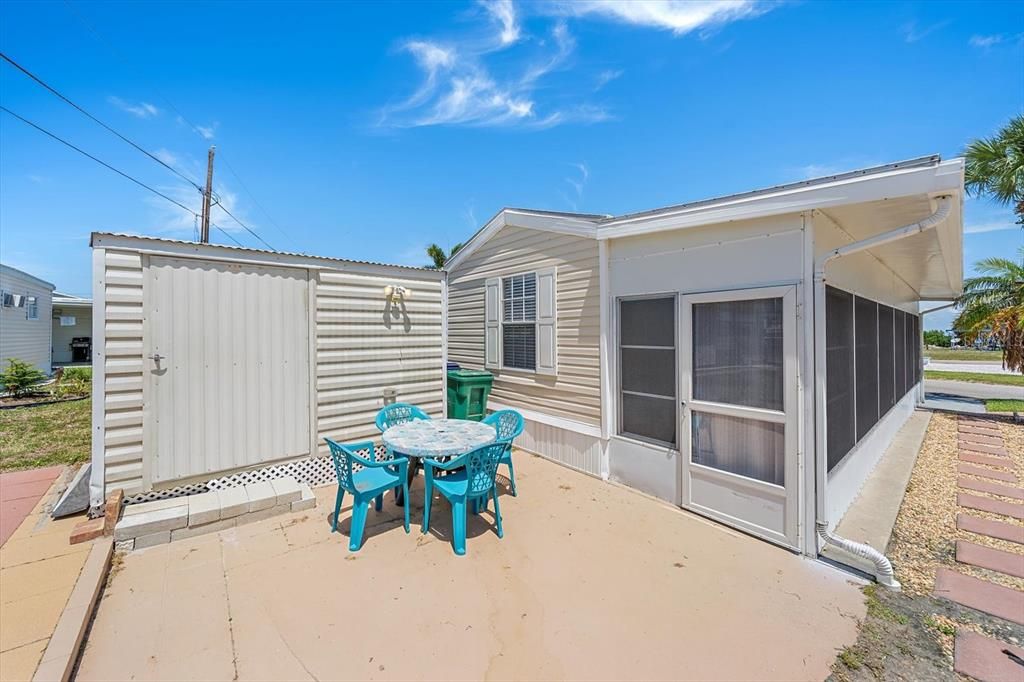 For Sale: $89,000 (1 beds, 1 baths, 408 Square Feet)