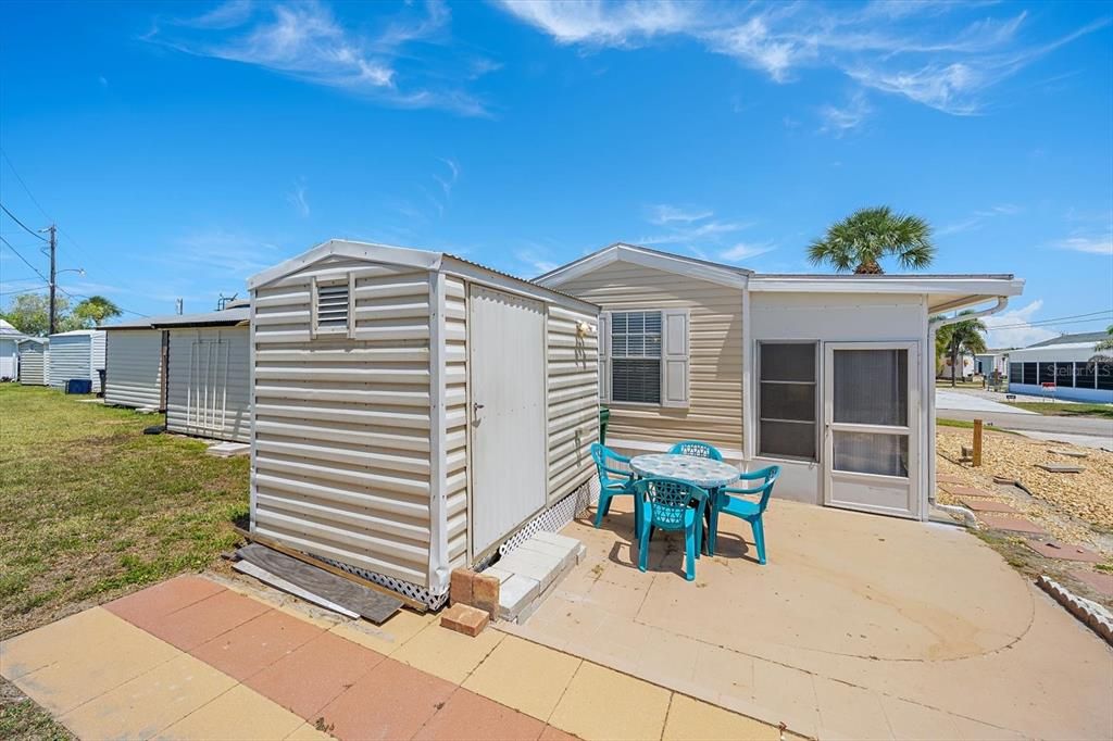 For Sale: $89,000 (1 beds, 1 baths, 408 Square Feet)