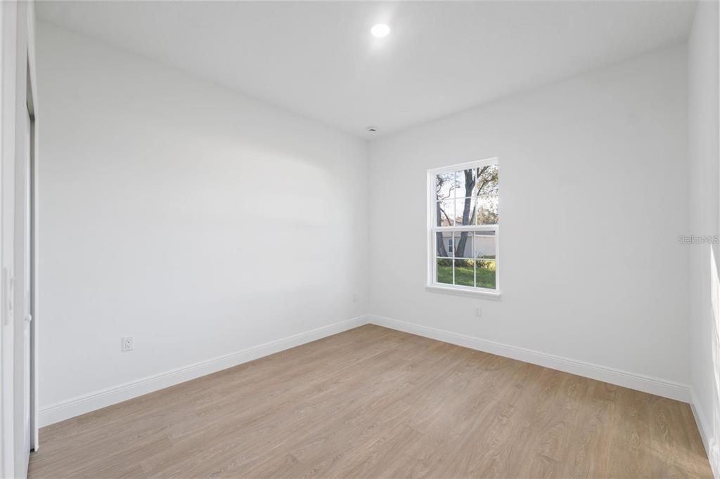 Activo con contrato: $2,000 (4 camas, 2 baños, 1751 Pies cuadrados)