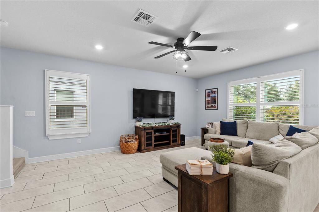 For Sale: $410,000 (4 beds, 3 baths, 2205 Square Feet)