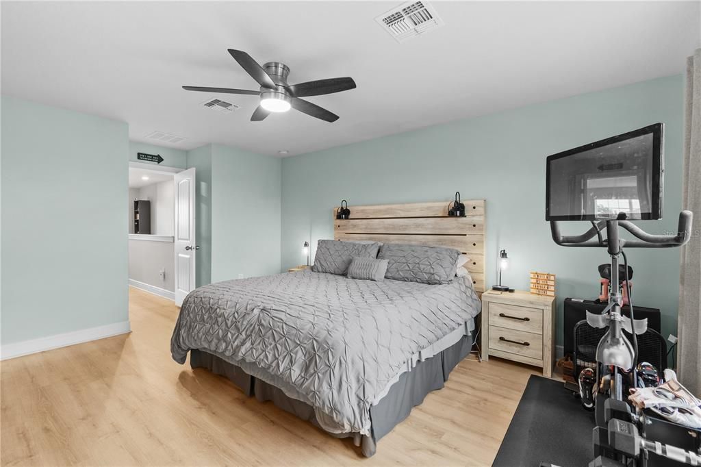 For Sale: $410,000 (4 beds, 3 baths, 2205 Square Feet)