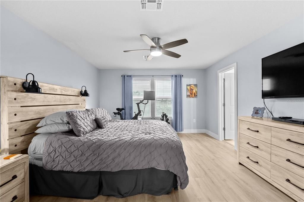 For Sale: $410,000 (4 beds, 3 baths, 2205 Square Feet)